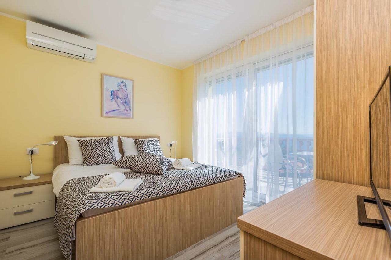 Luxury Apartments Kostrena With Pool Luaran gambar