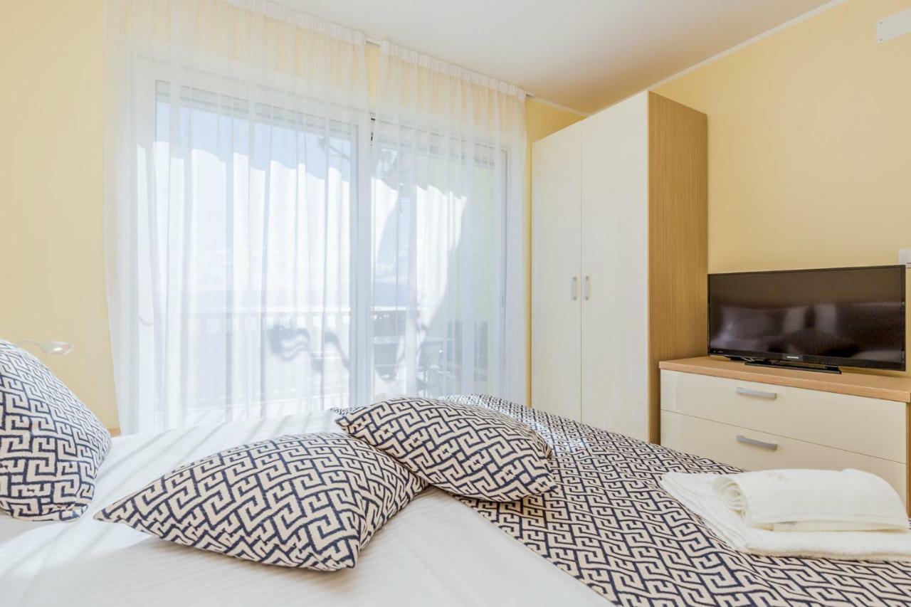 Luxury Apartments Kostrena With Pool Luaran gambar