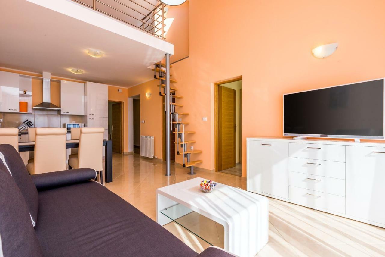 Luxury Apartments Kostrena With Pool Luaran gambar