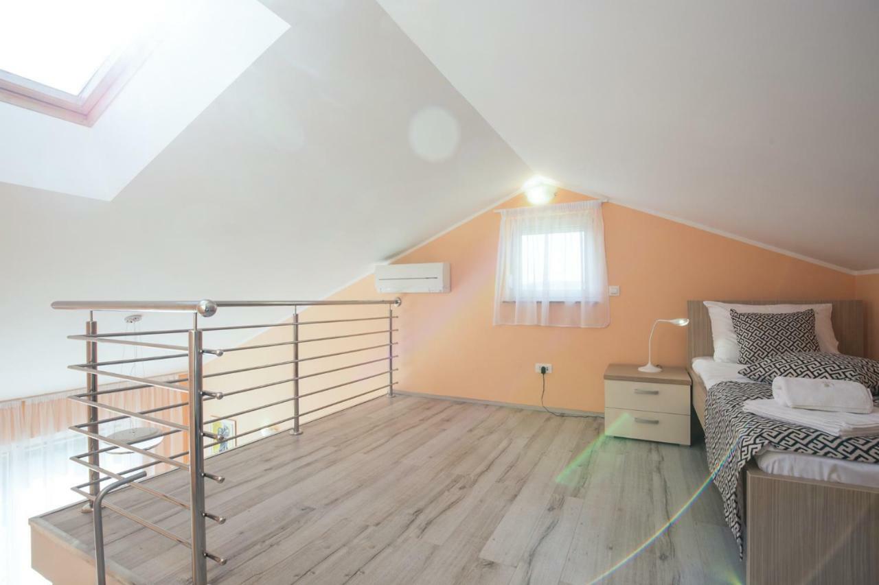 Luxury Apartments Kostrena With Pool Luaran gambar