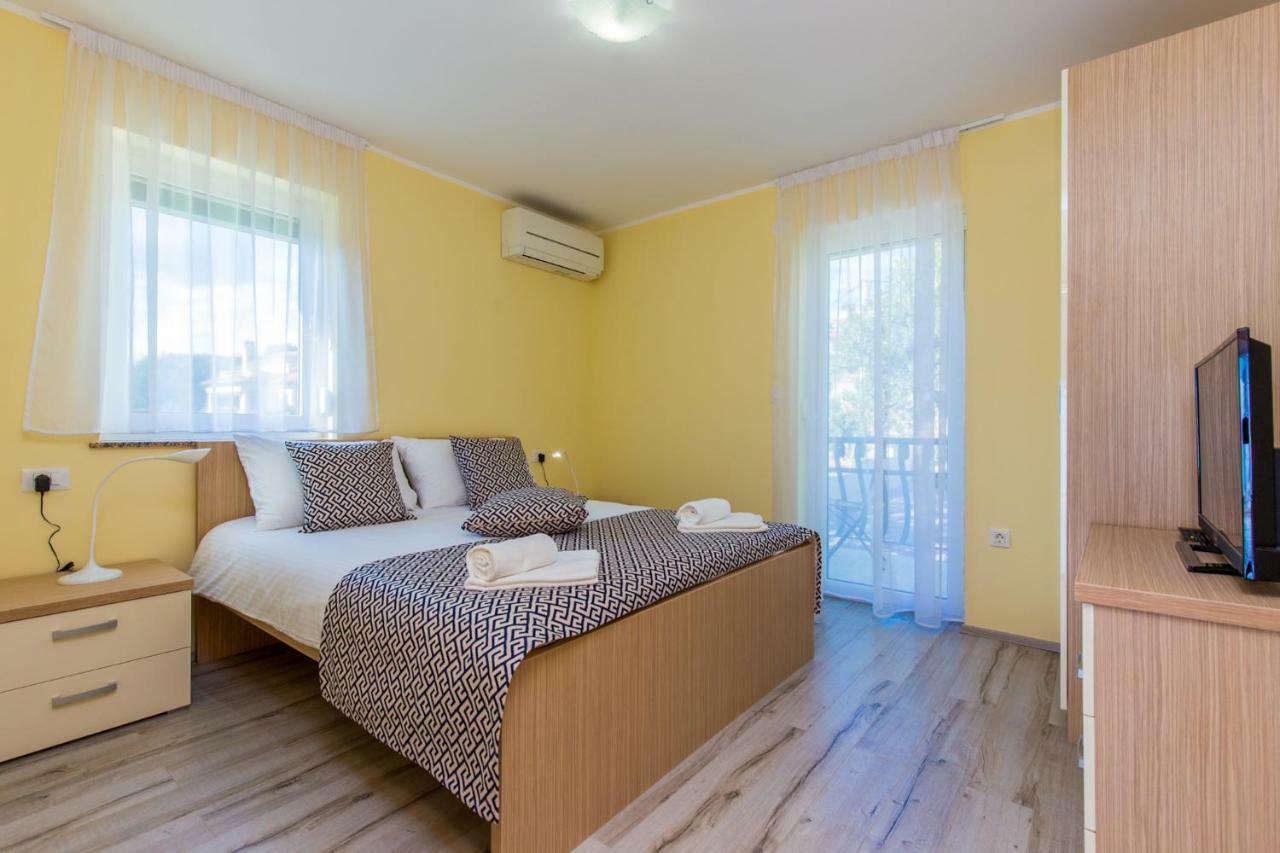 Luxury Apartments Kostrena With Pool Luaran gambar
