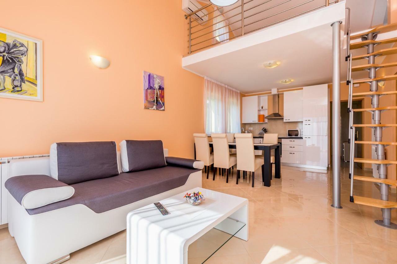 Luxury Apartments Kostrena With Pool Luaran gambar