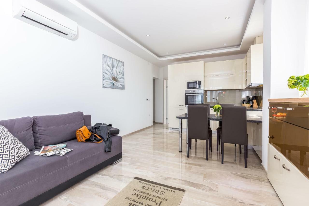 Luxury Apartments Kostrena With Pool Luaran gambar