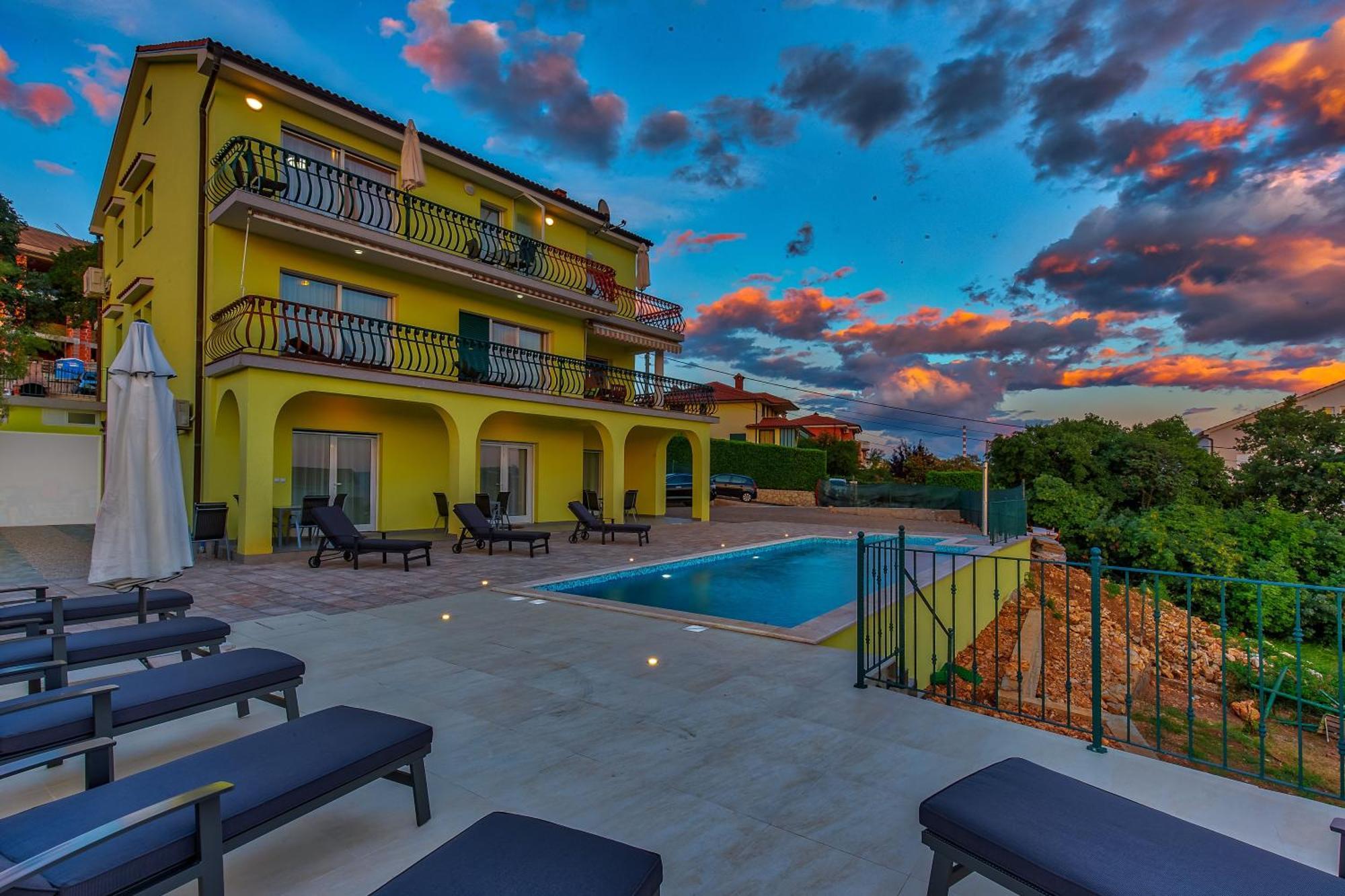Luxury Apartments Kostrena With Pool Luaran gambar
