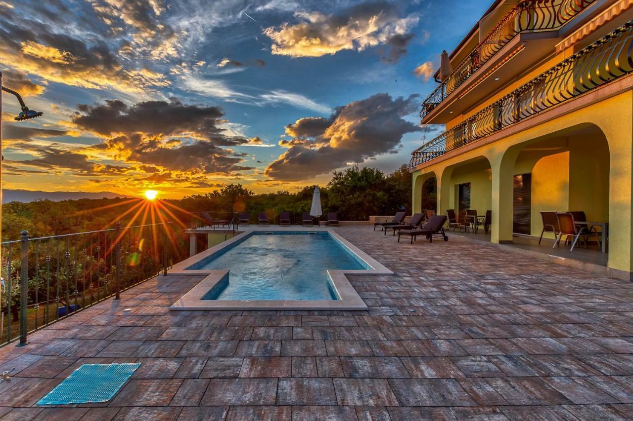Luxury Apartments Kostrena With Pool Luaran gambar