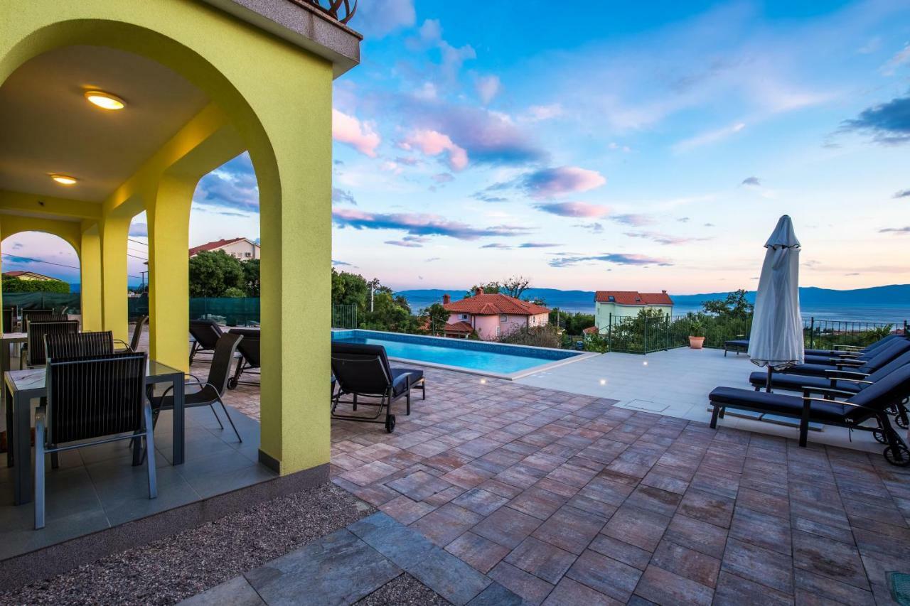 Luxury Apartments Kostrena With Pool Luaran gambar